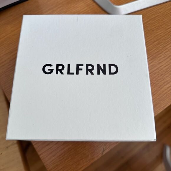 NIB GRLFRND Girls Leather Belt in Black Size Small - Picture 3 of 6